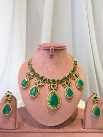 Emerald Drop Heritage Necklace Set