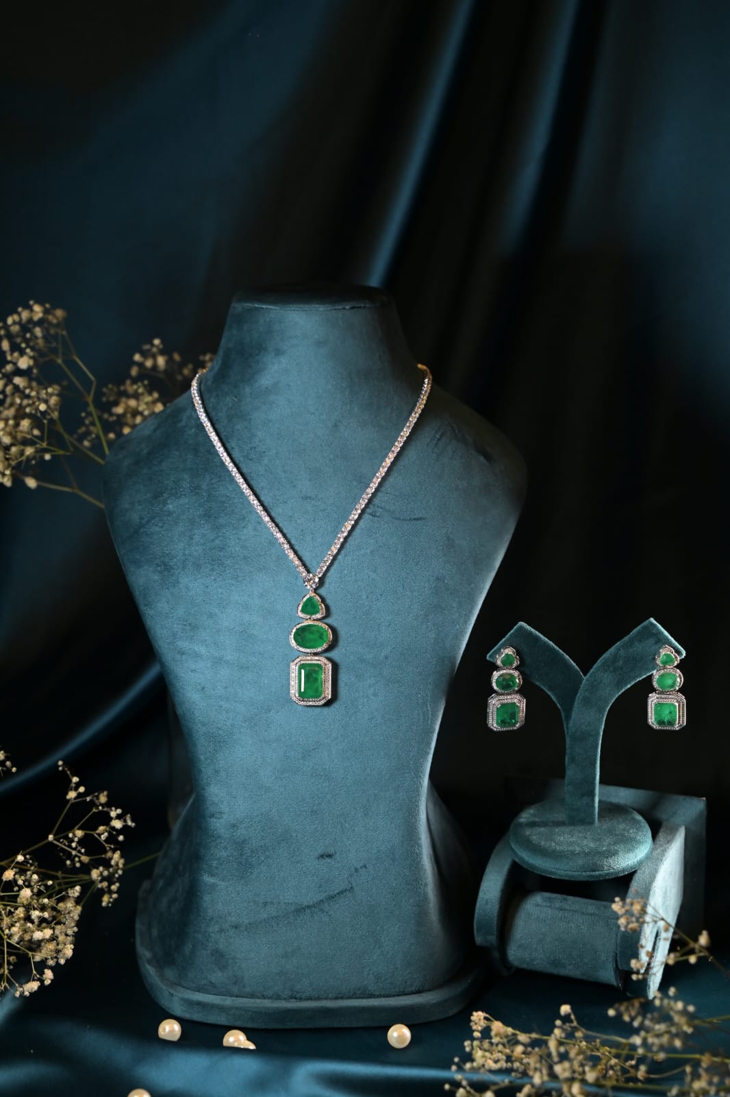 Aurora Prism Emerald Set