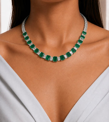 Elegant Emerald Green Necklace