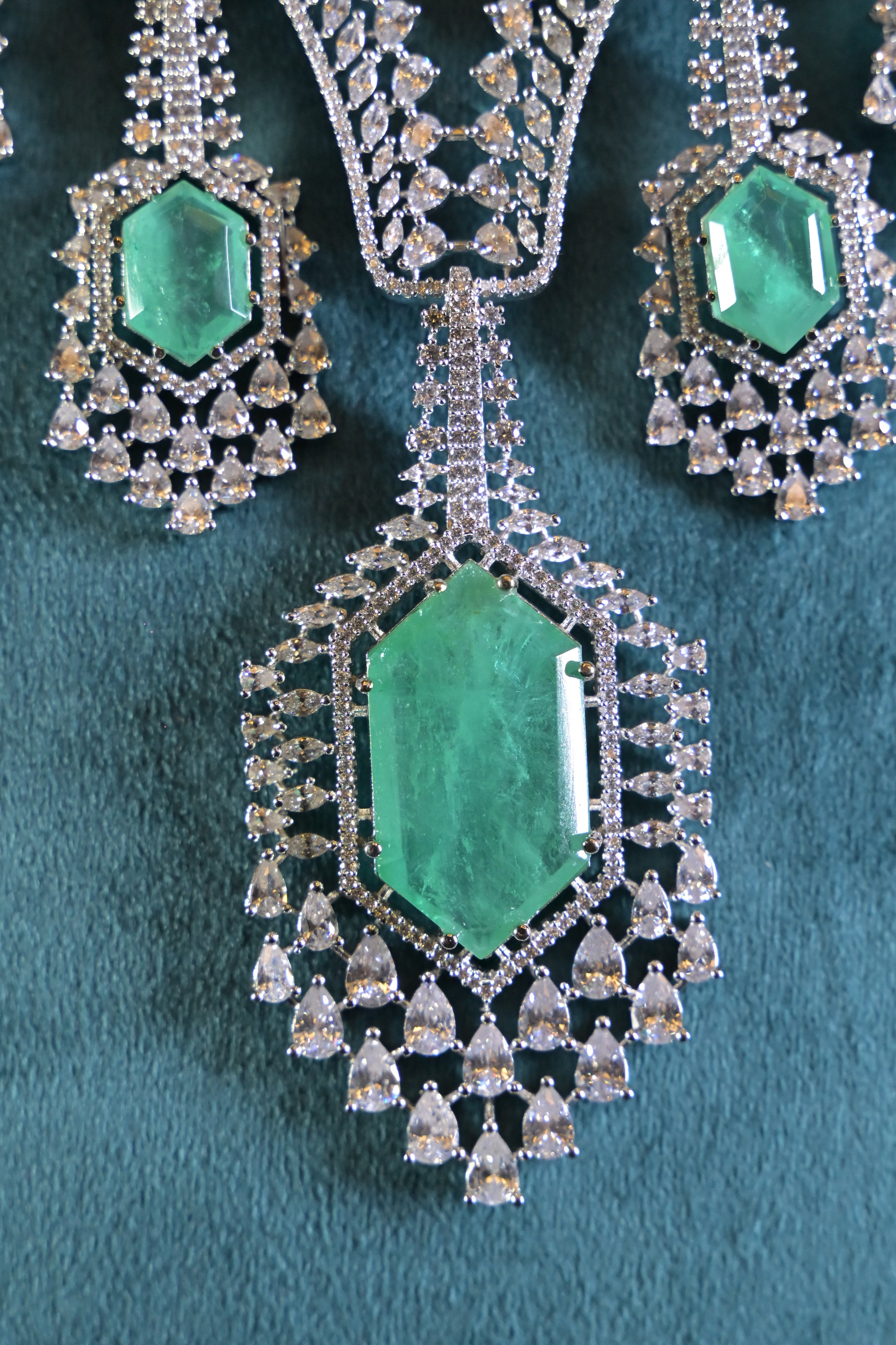 Emerald Royale Necklace Set