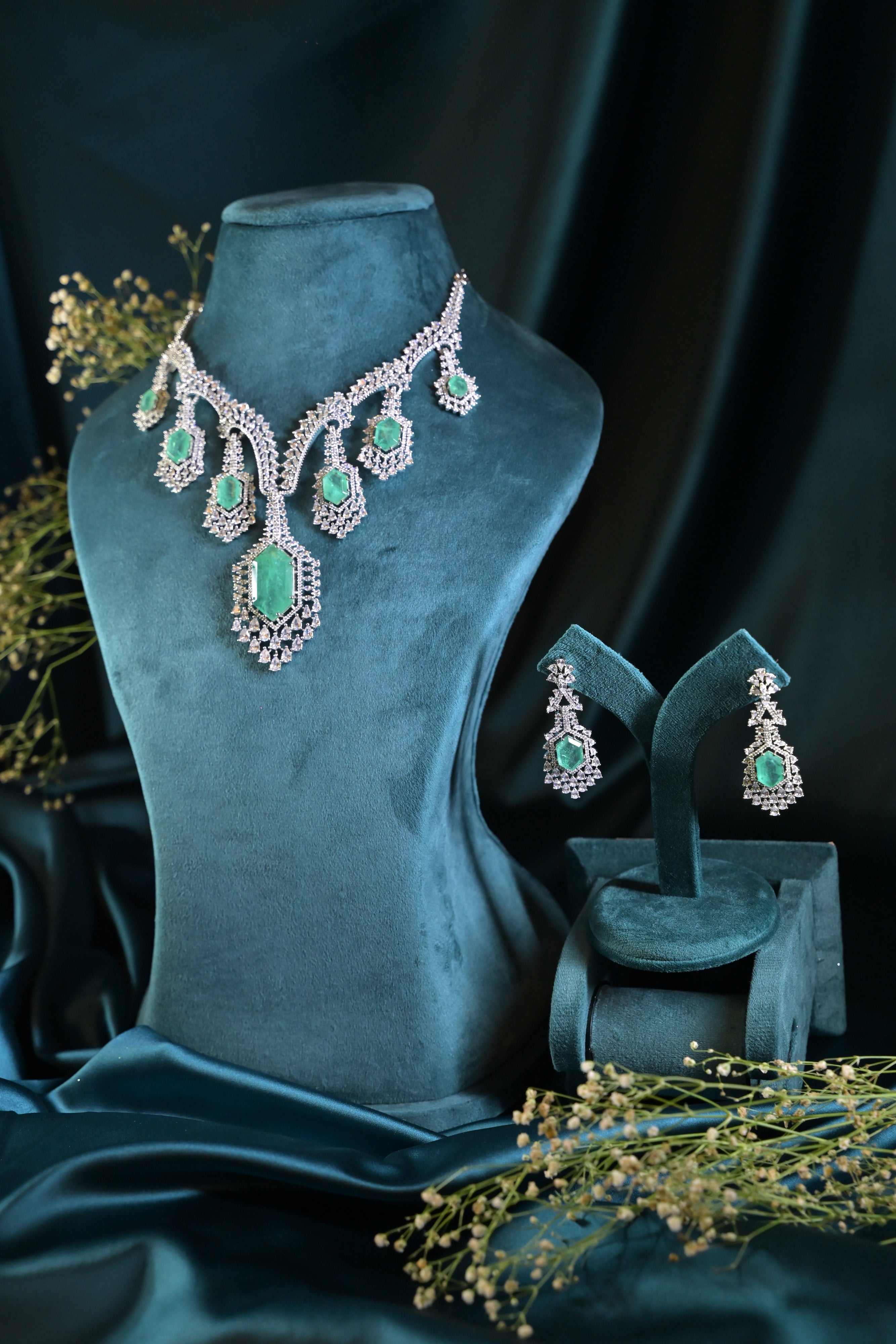 Emerald Royale Necklace Set