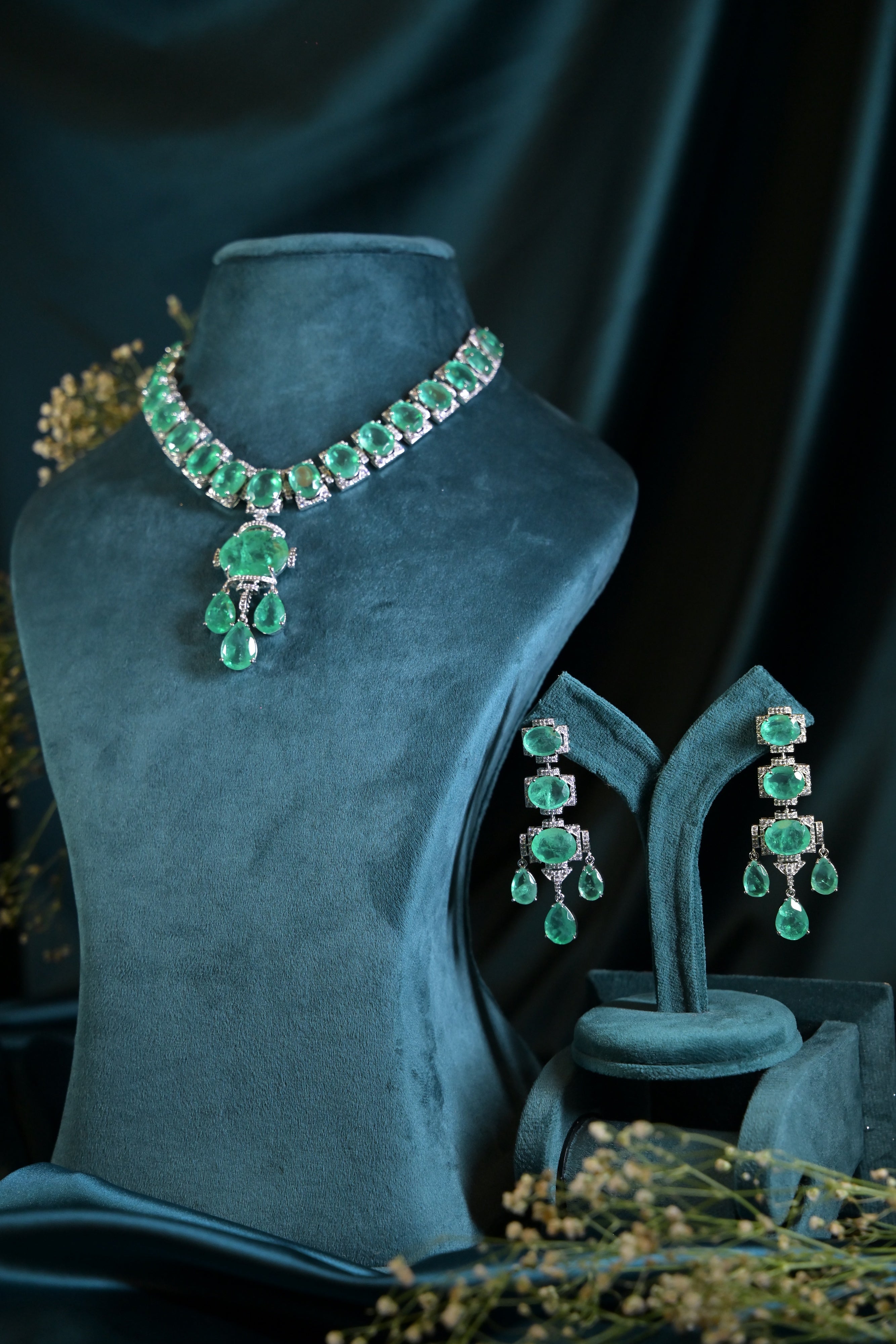 Emerald Royale Key Statement Necklace Set