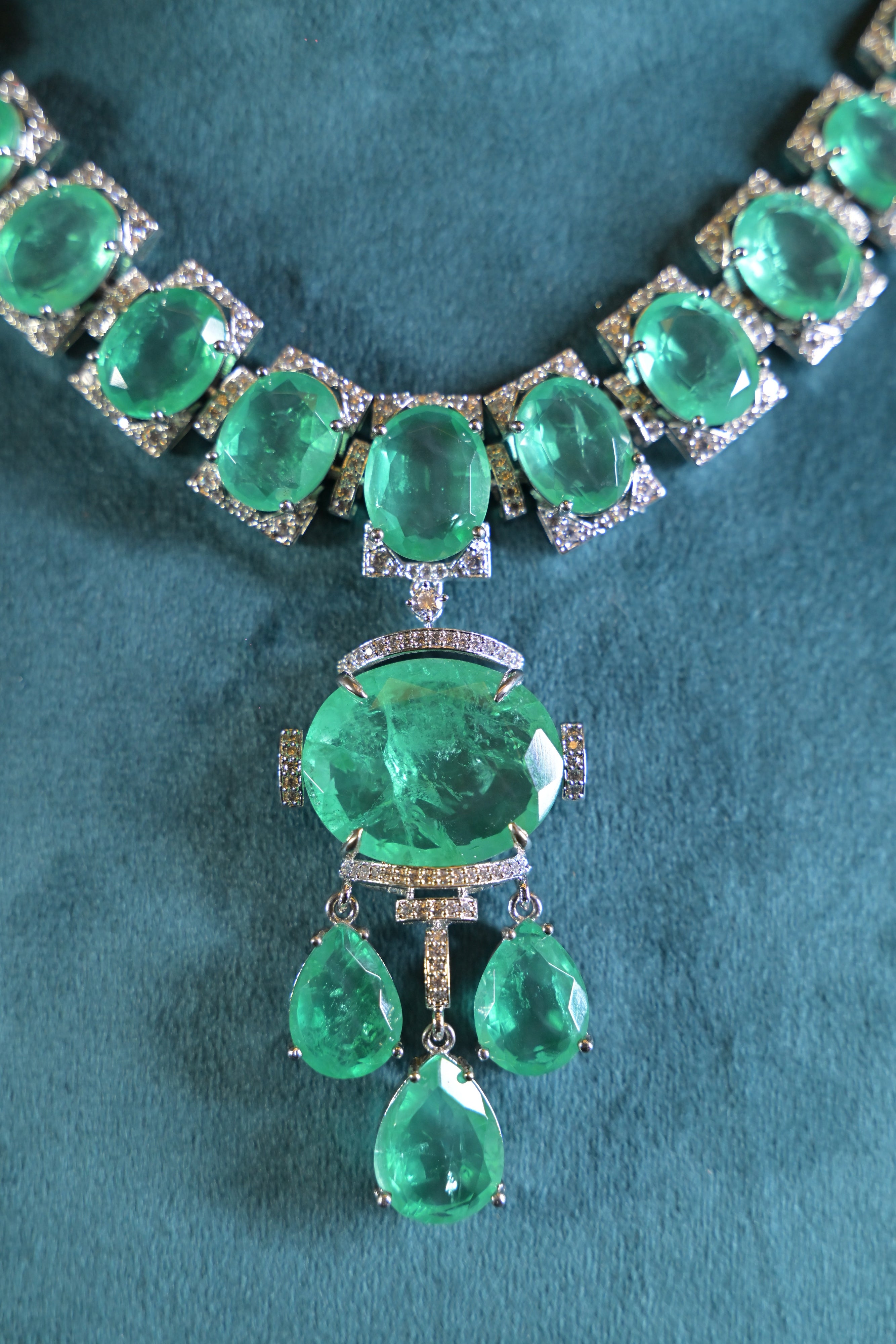 Emerald Royale Key Statement Necklace Set