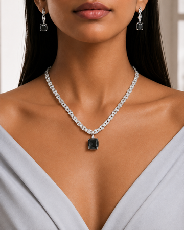 Elegant Midnight Necklace Set