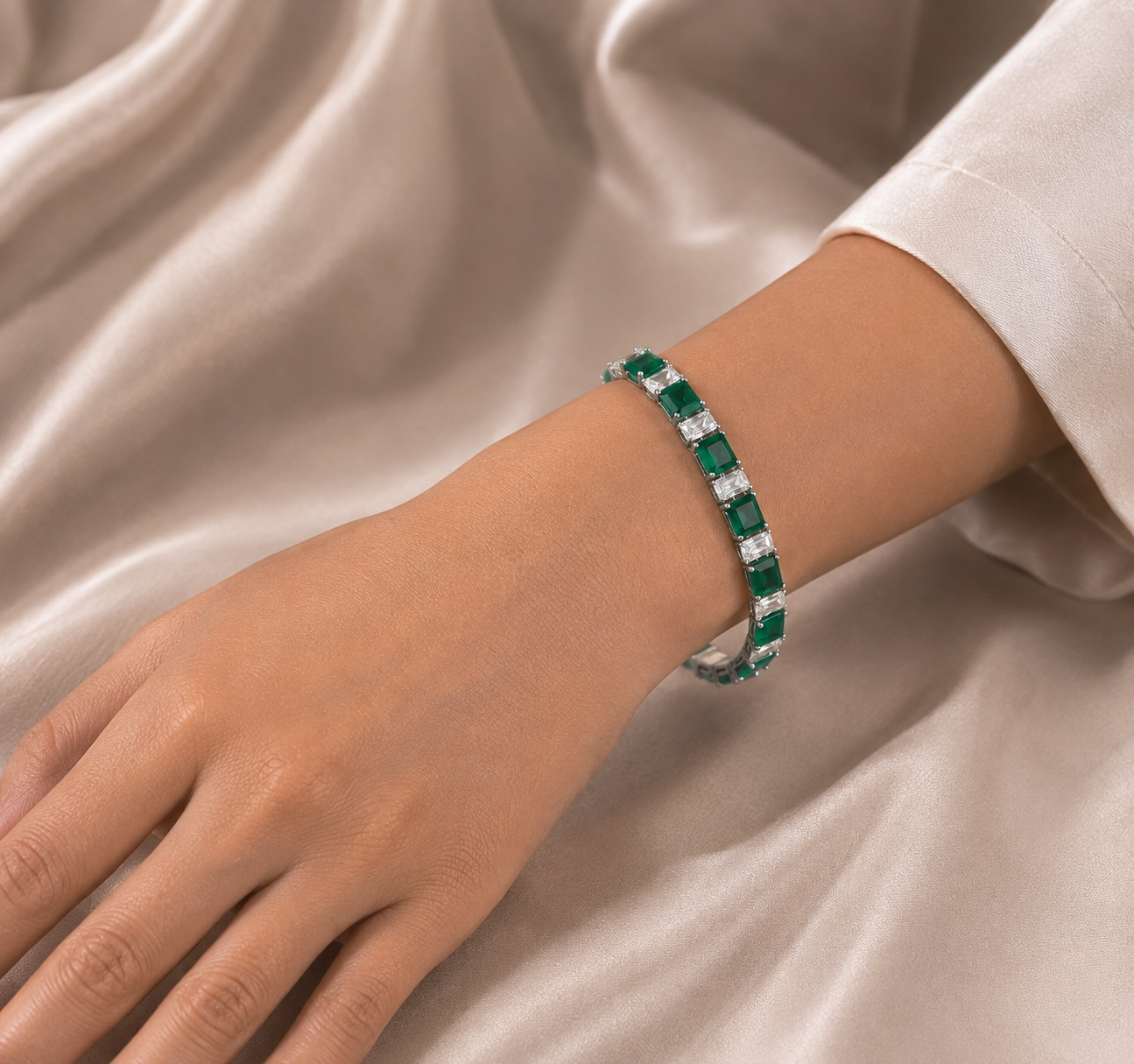 Elegant Emerald Tennis Bracelet