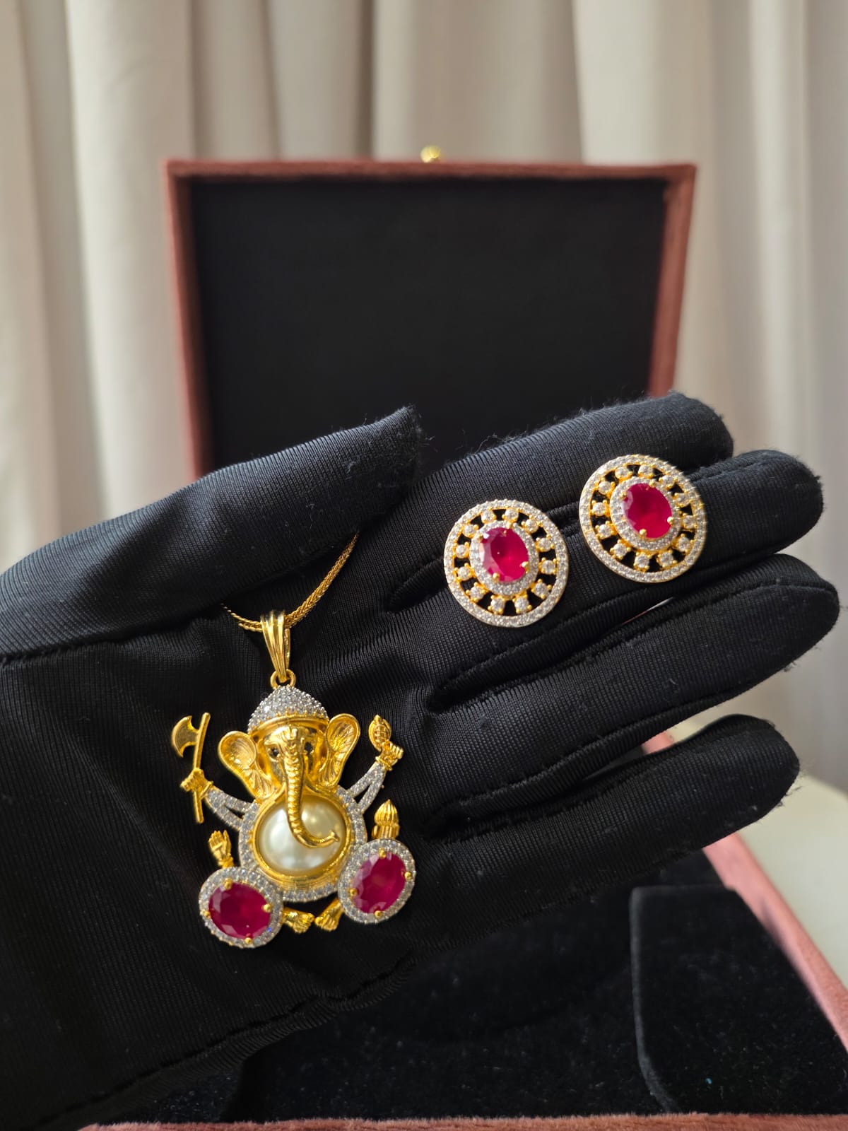 Ruby Ganesha Divine Pendant Set