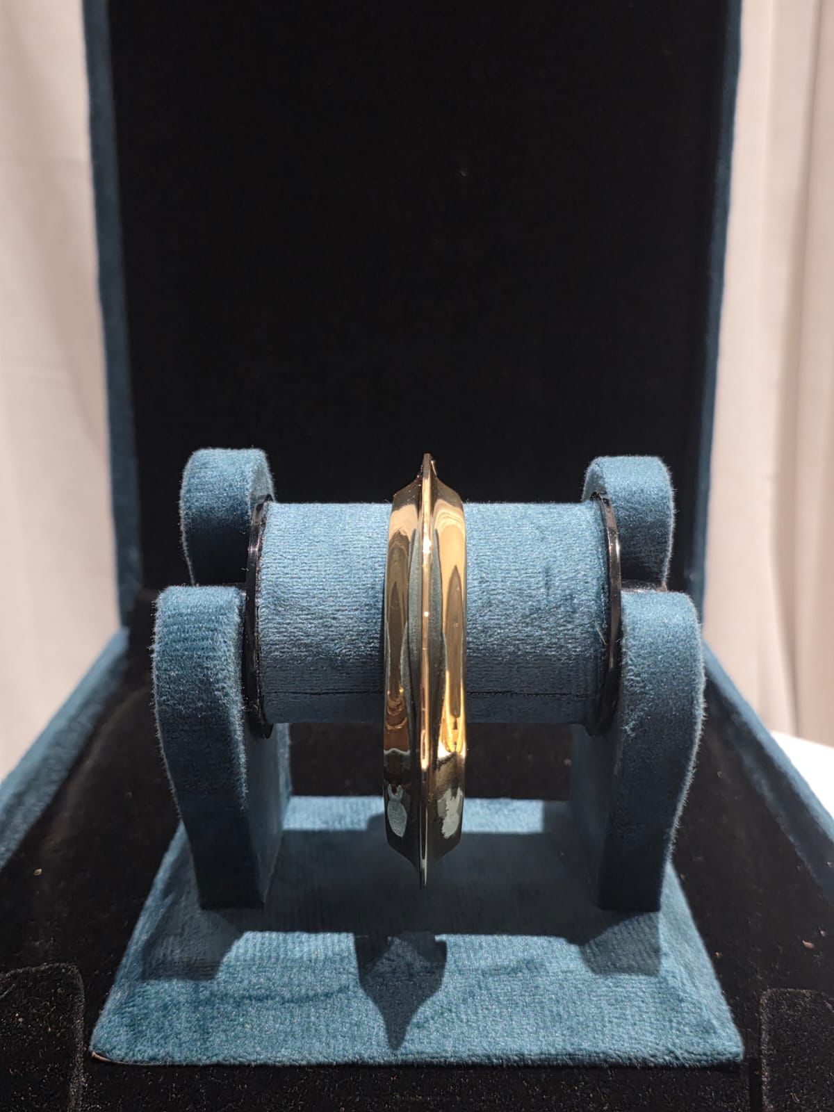Sculpted Gold Bangle