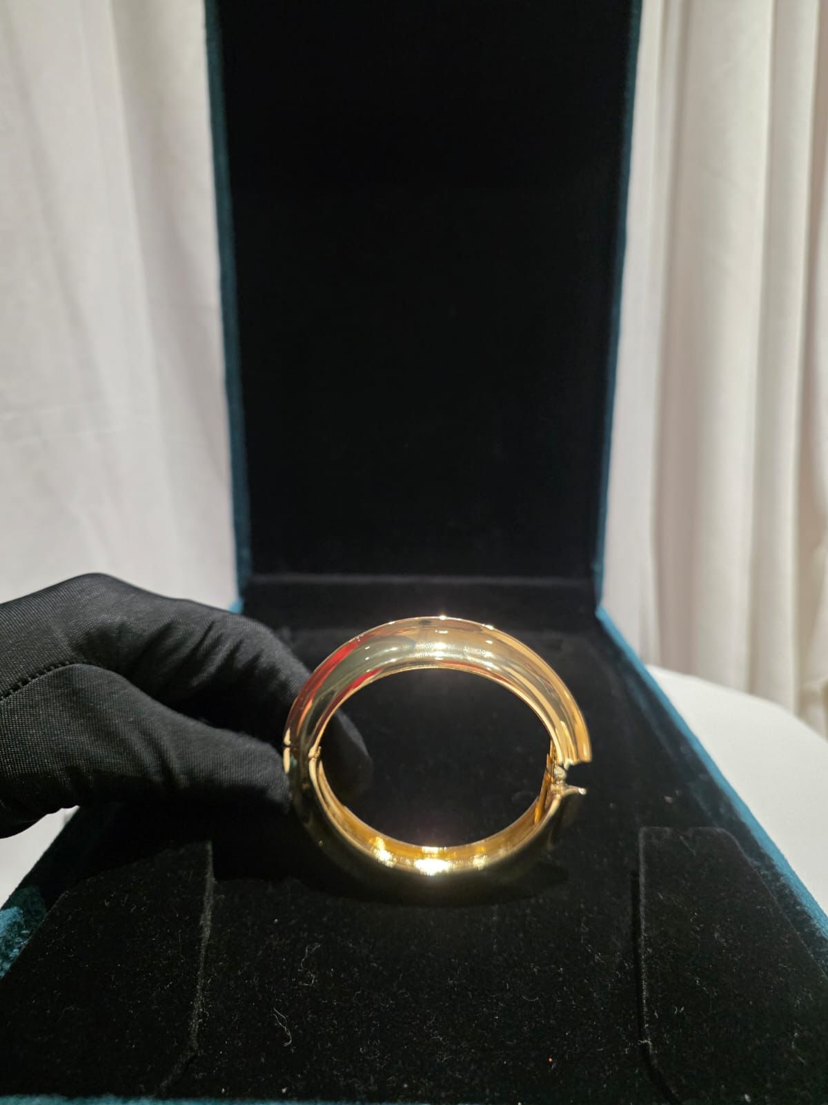 Sculpted Gold Bangle