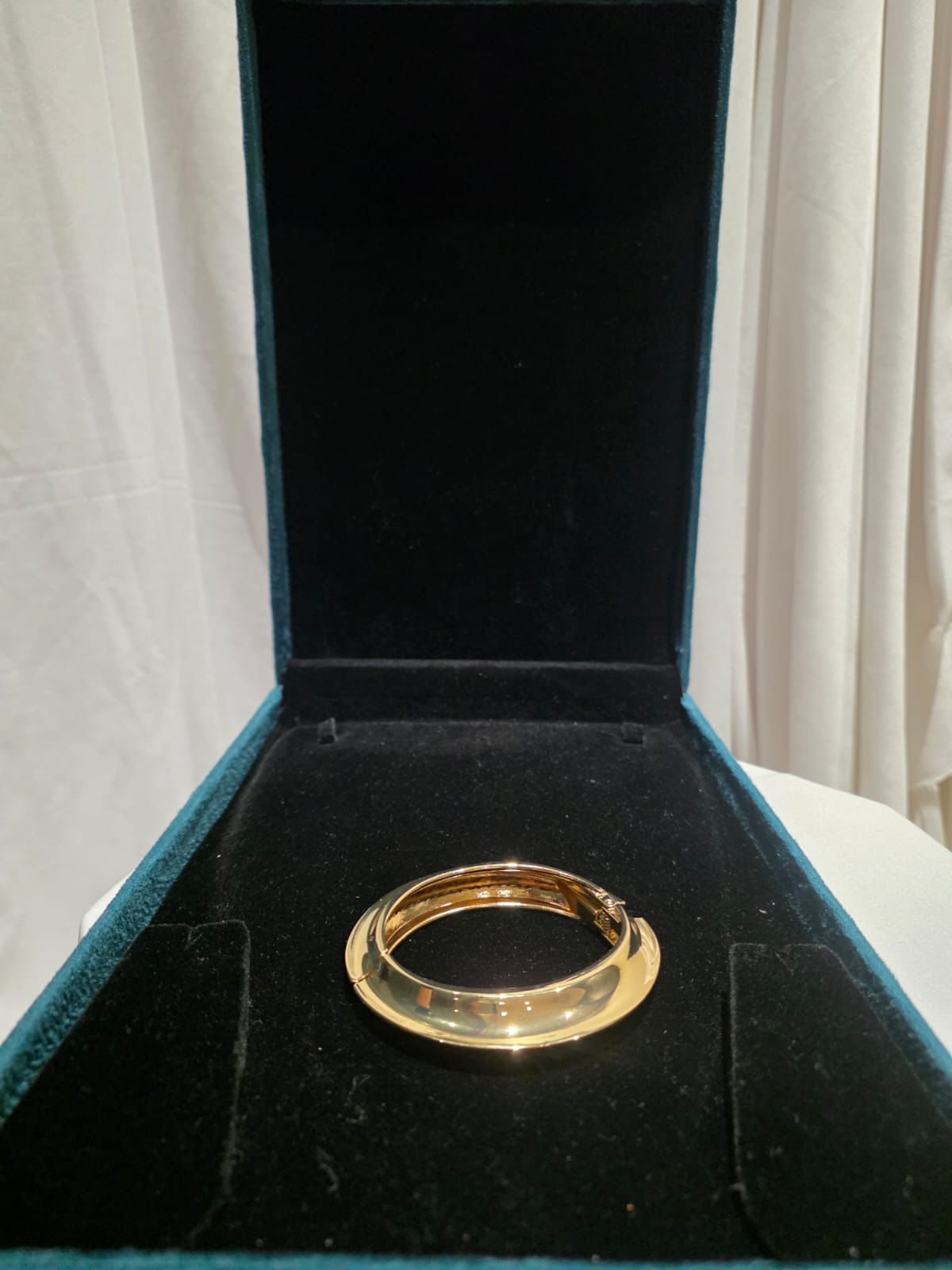 Sculpted Gold Bangle