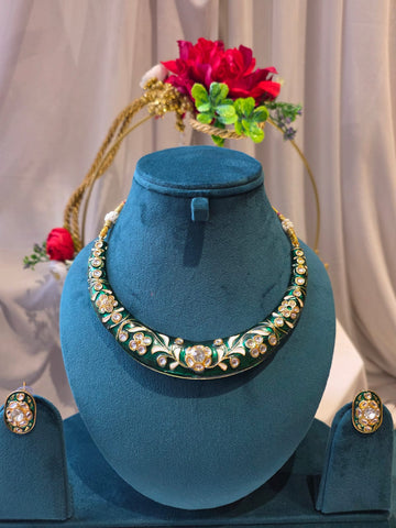 Royal Enamel Emerald Necklace Set