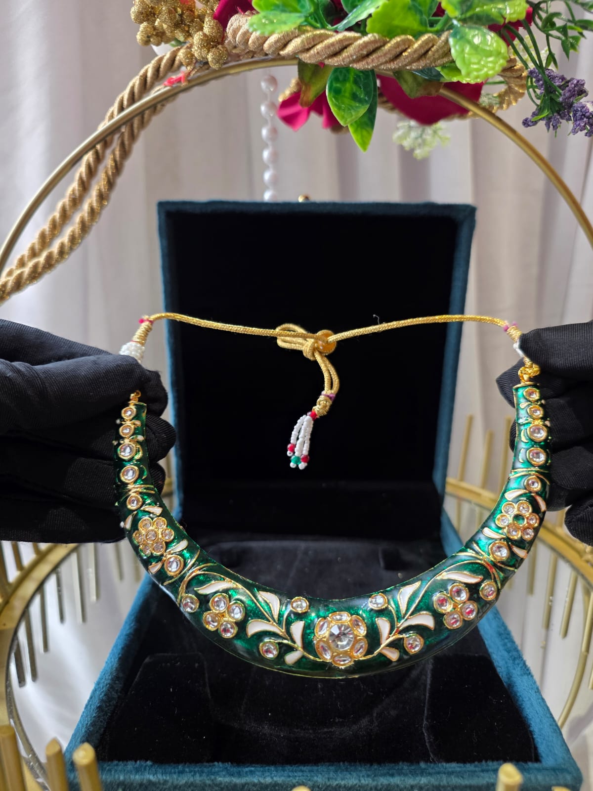 Royal Enamel Emerald Necklace Set