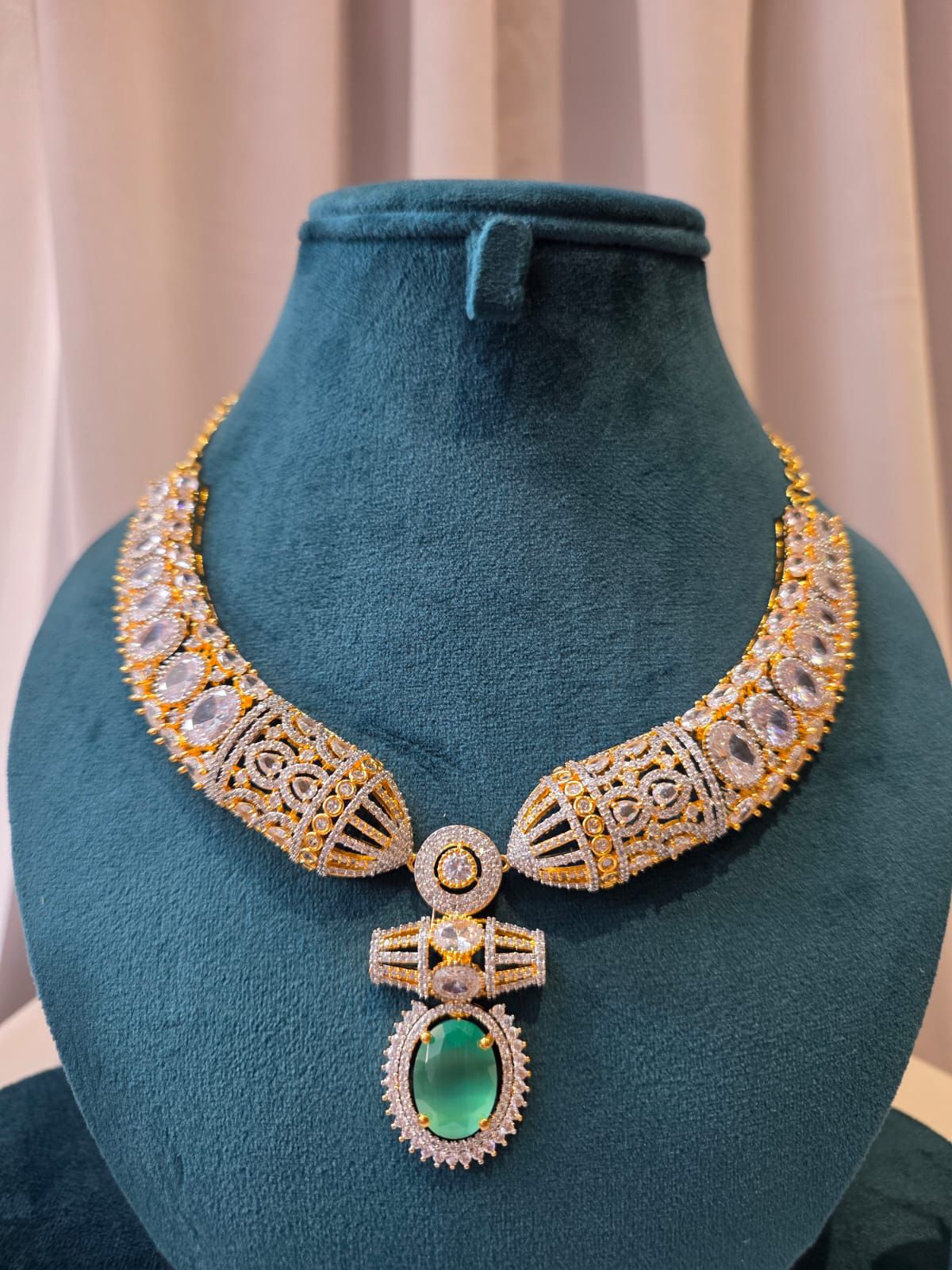 Royale Mint Diamond Necklace Set