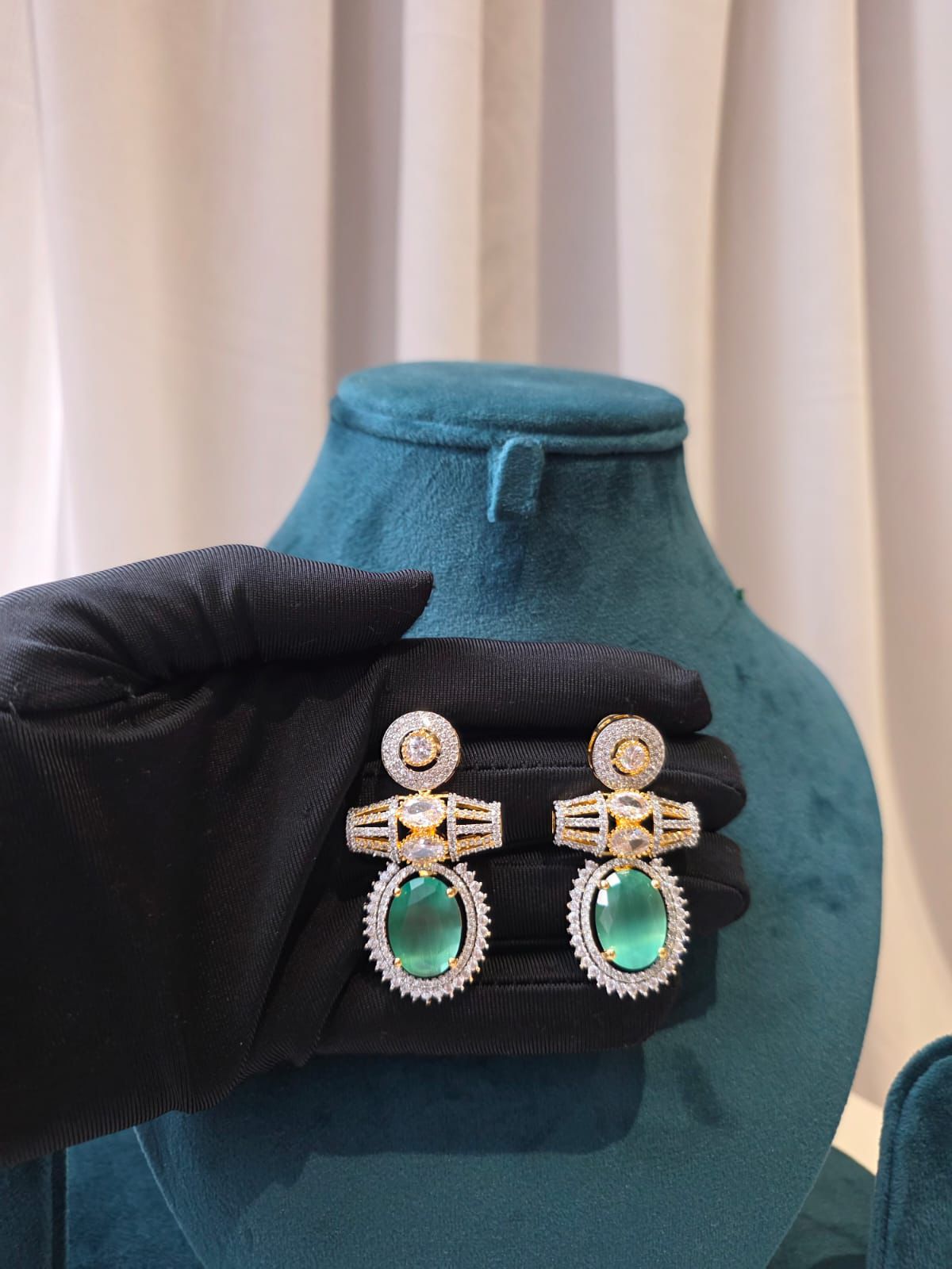 Royale Mint Diamond Necklace Set