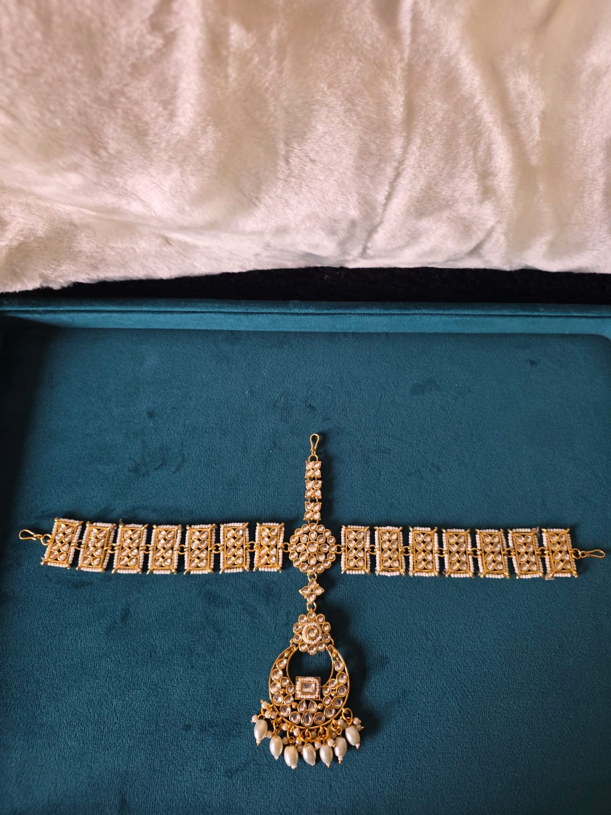 Classic Aura necklace Set