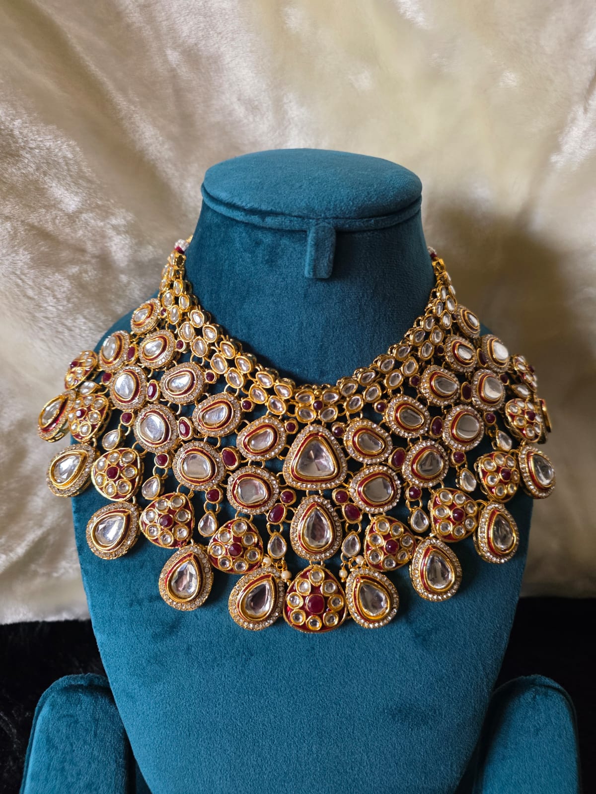 Charm statement necklace set