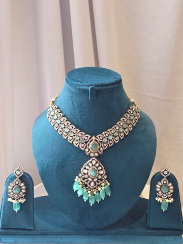 Zariya  Firoza glow Necklace Set