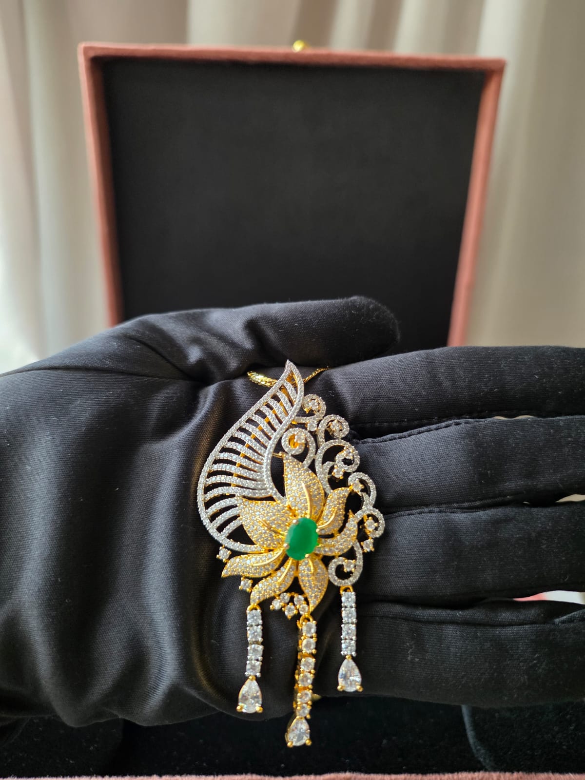 Emerald Feather Bloom Pendant Set