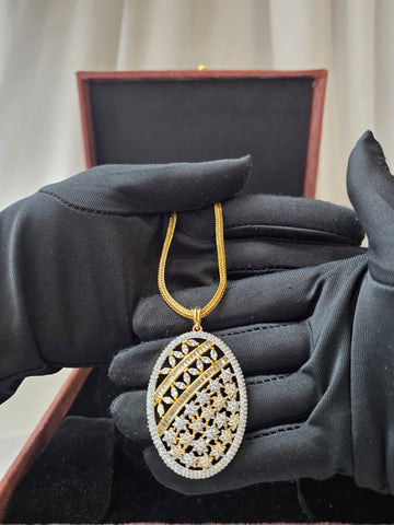 Gold Luxe Oval Pendant Set