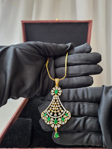Emerald Royale Fan Pendant Set