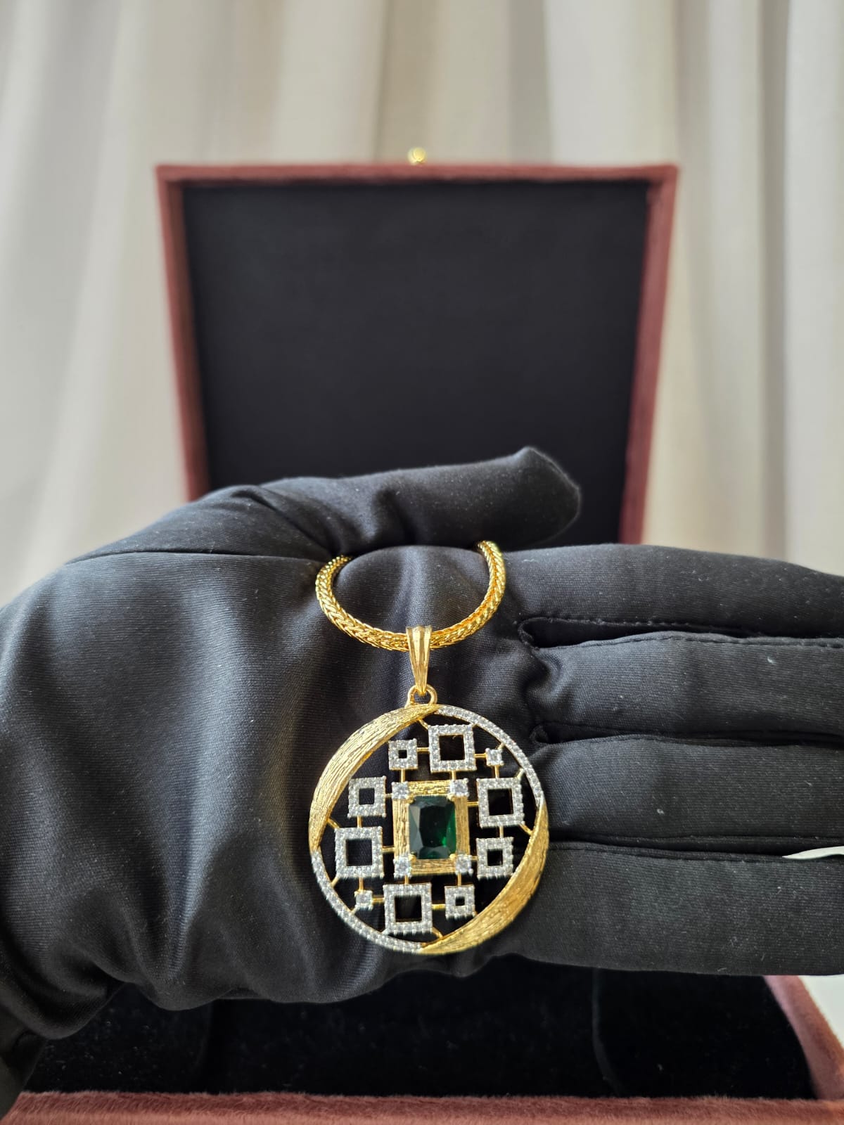 Emerald Geometric Luxe Pendant Set