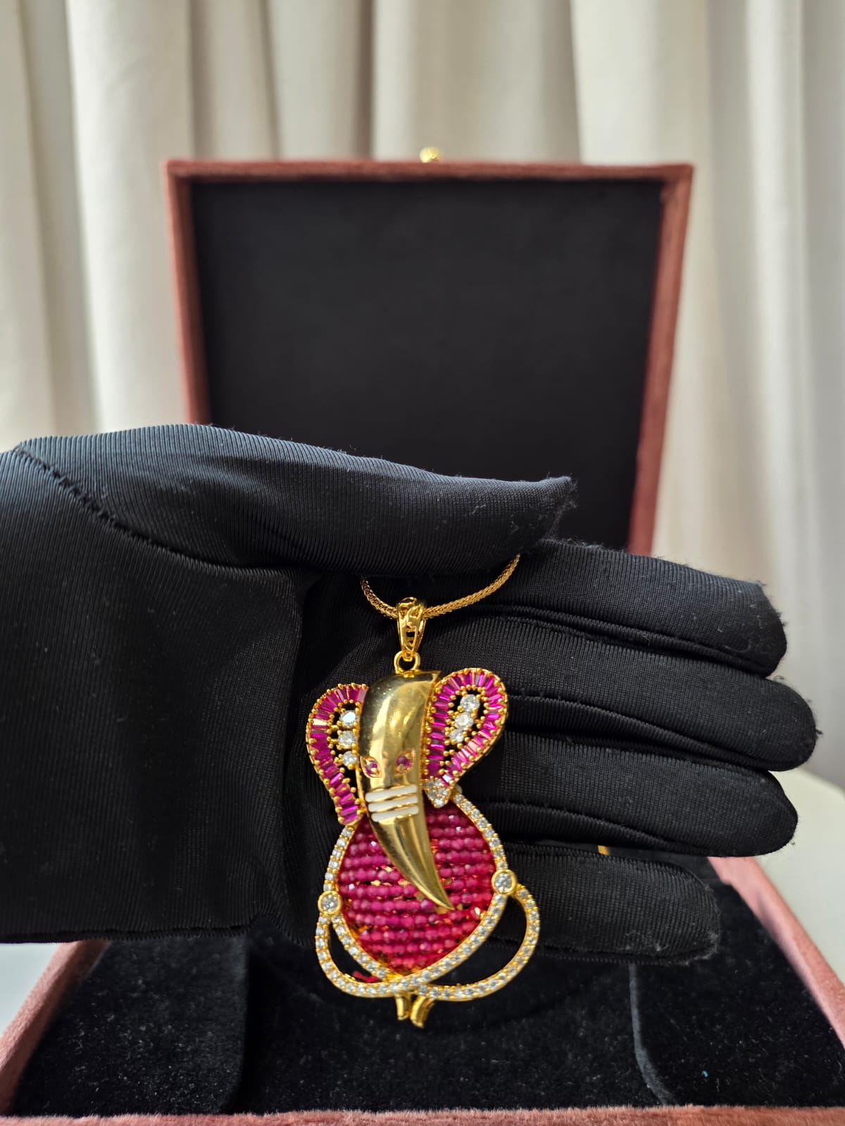 Red Ganesha ji  divine beaded Pendant Set