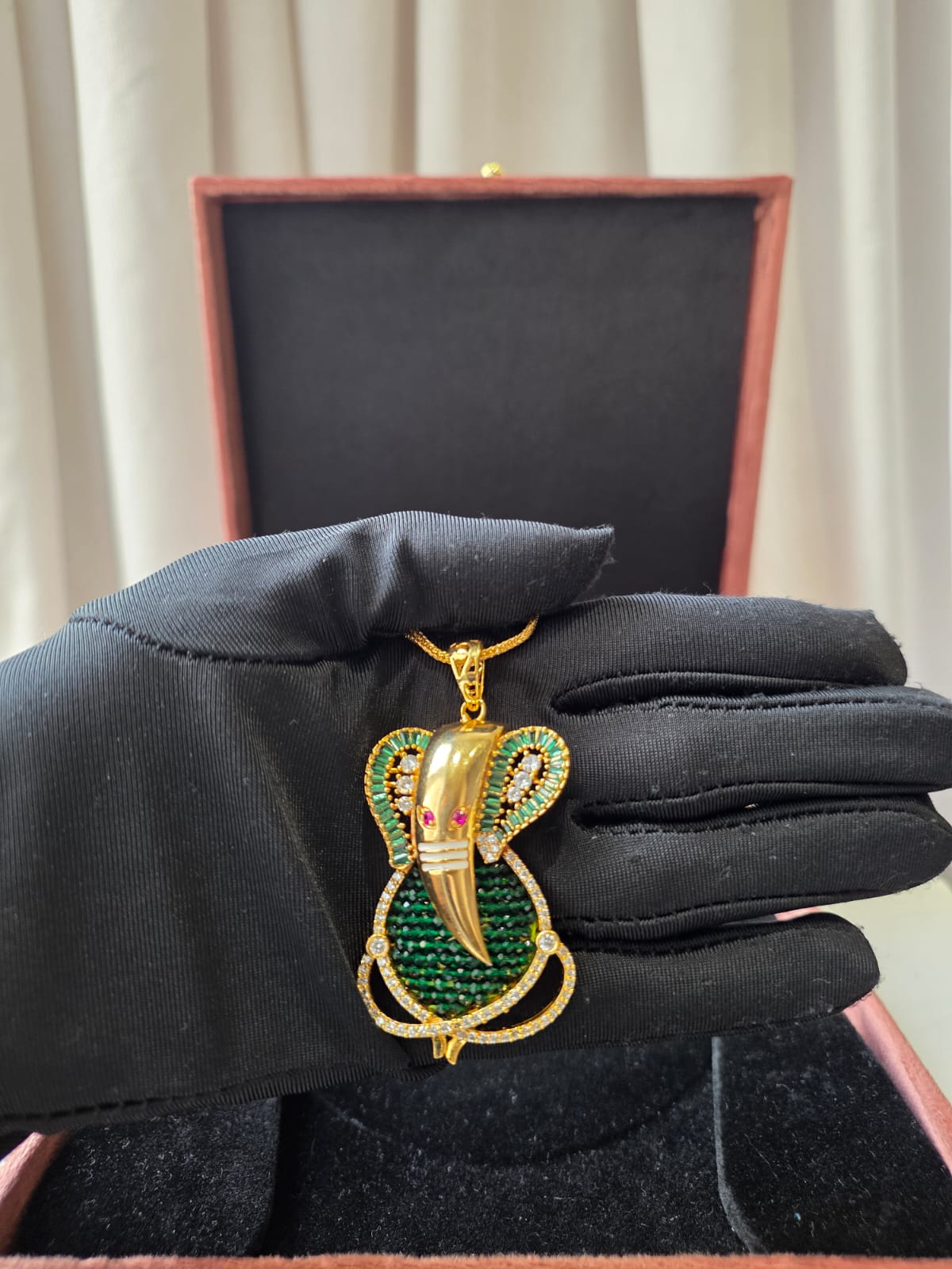 Green Ganesha ji  divine beaded Pendant Set