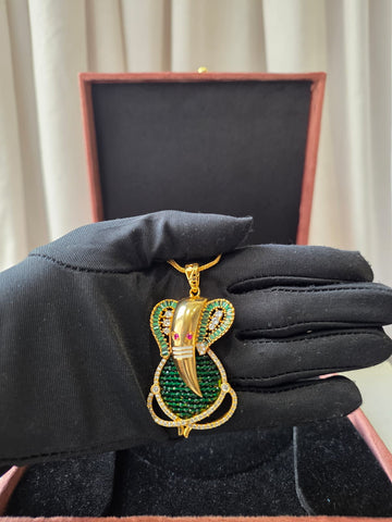 Green Ganesha ji  divine beaded Pendant Set