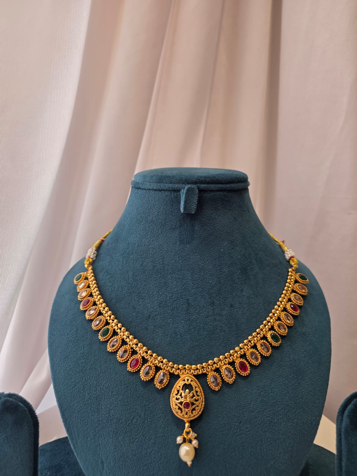 Royal Filigree Gold Necklace Set