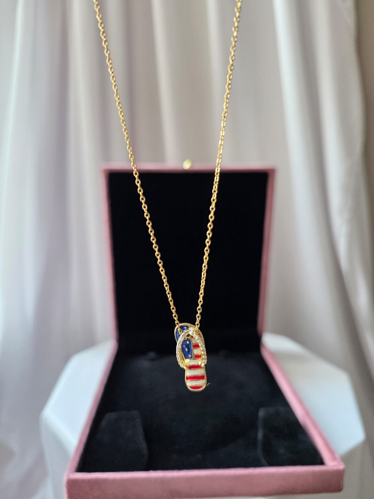 Wanderlust Flip-Flop Pendant Chain