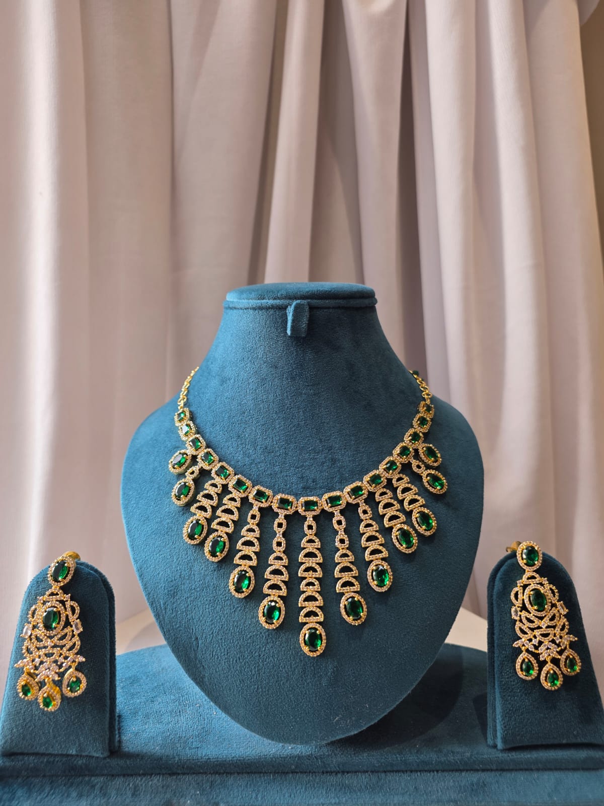 Emerald Cascade Necklace Set