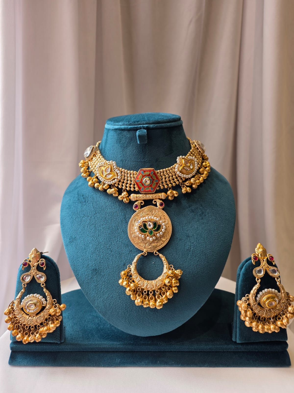 Aarunika Ghungroo Choker Set