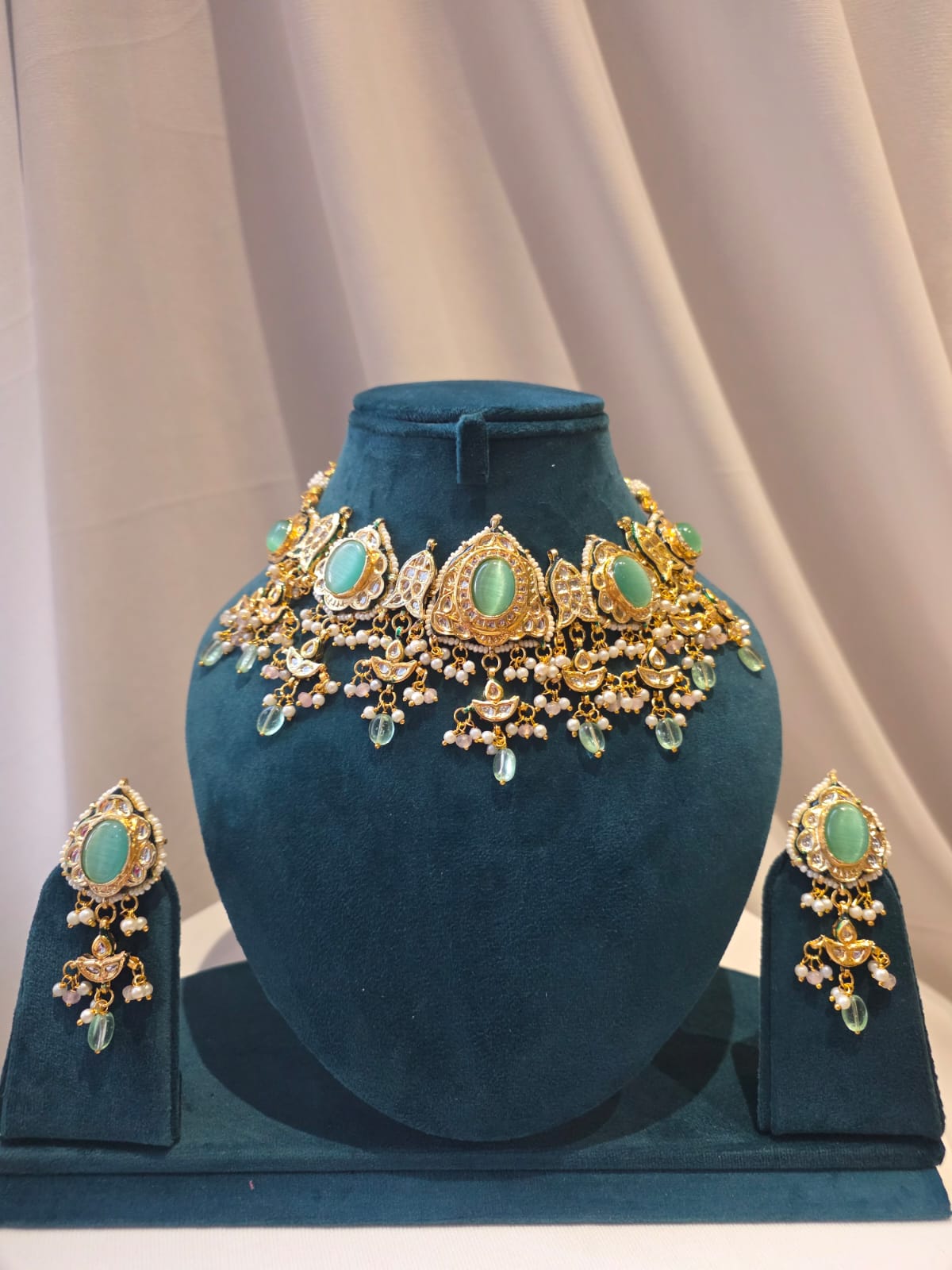 Zareen Firoza Meenakari Set