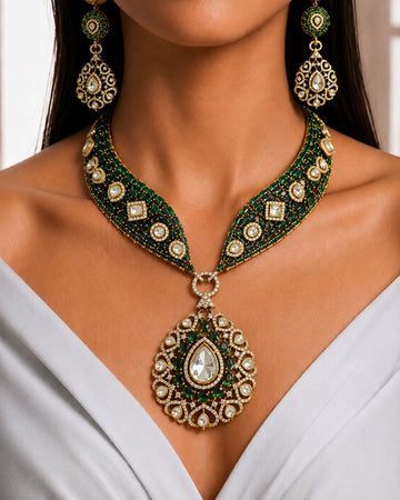 Zarmina Emerald Pendant Set