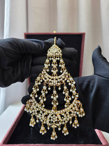 Jadau Crystal Passa