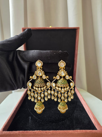 Emerald Jharokha Chandbalis