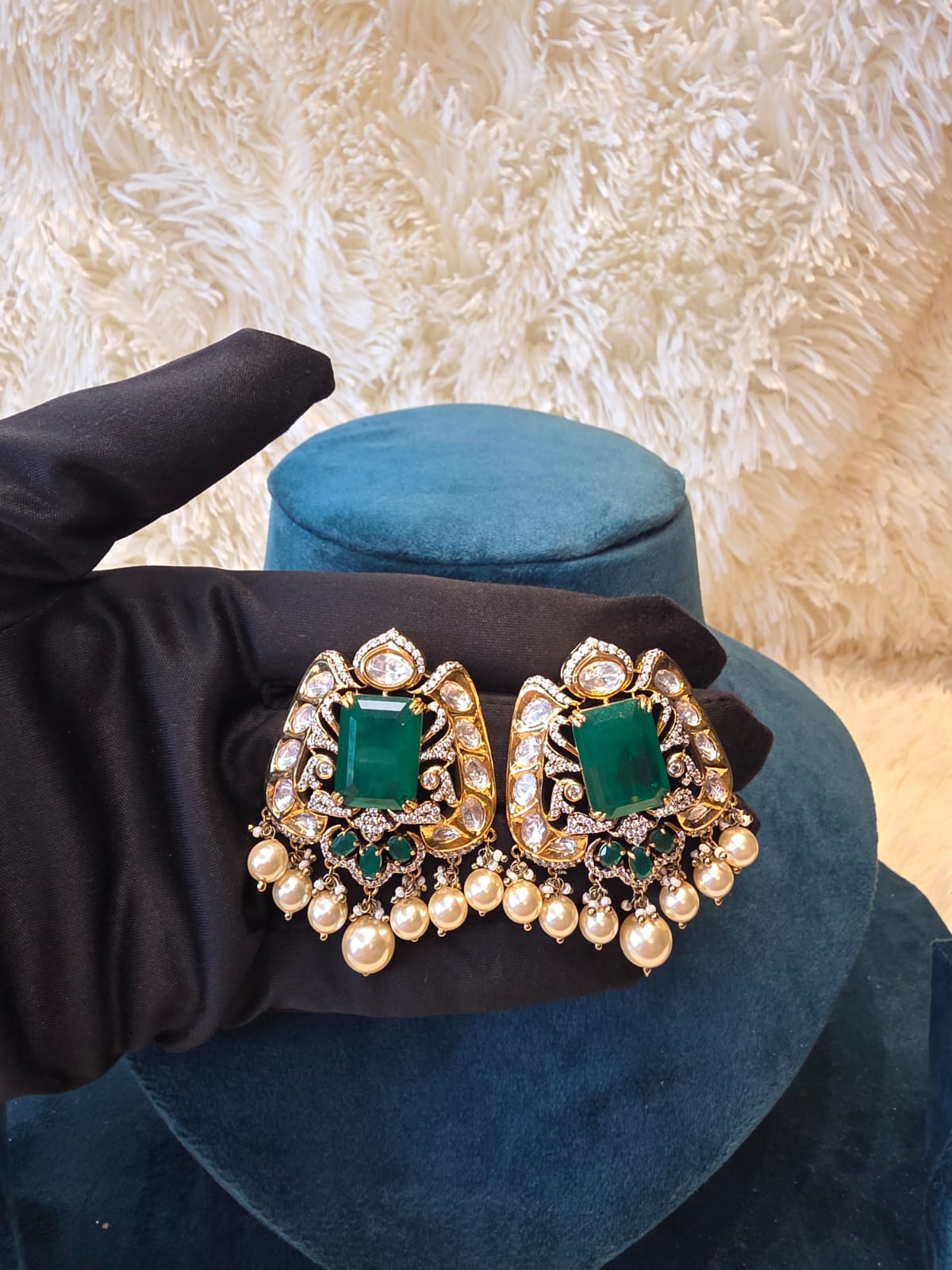 Emerald Royale Pearl Choker Set