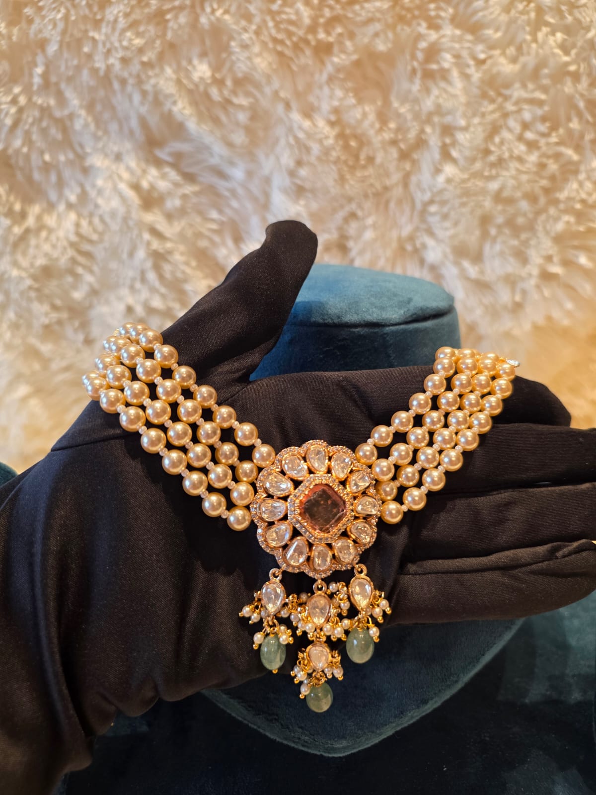 Emerald Bloom Pearl Choker Set