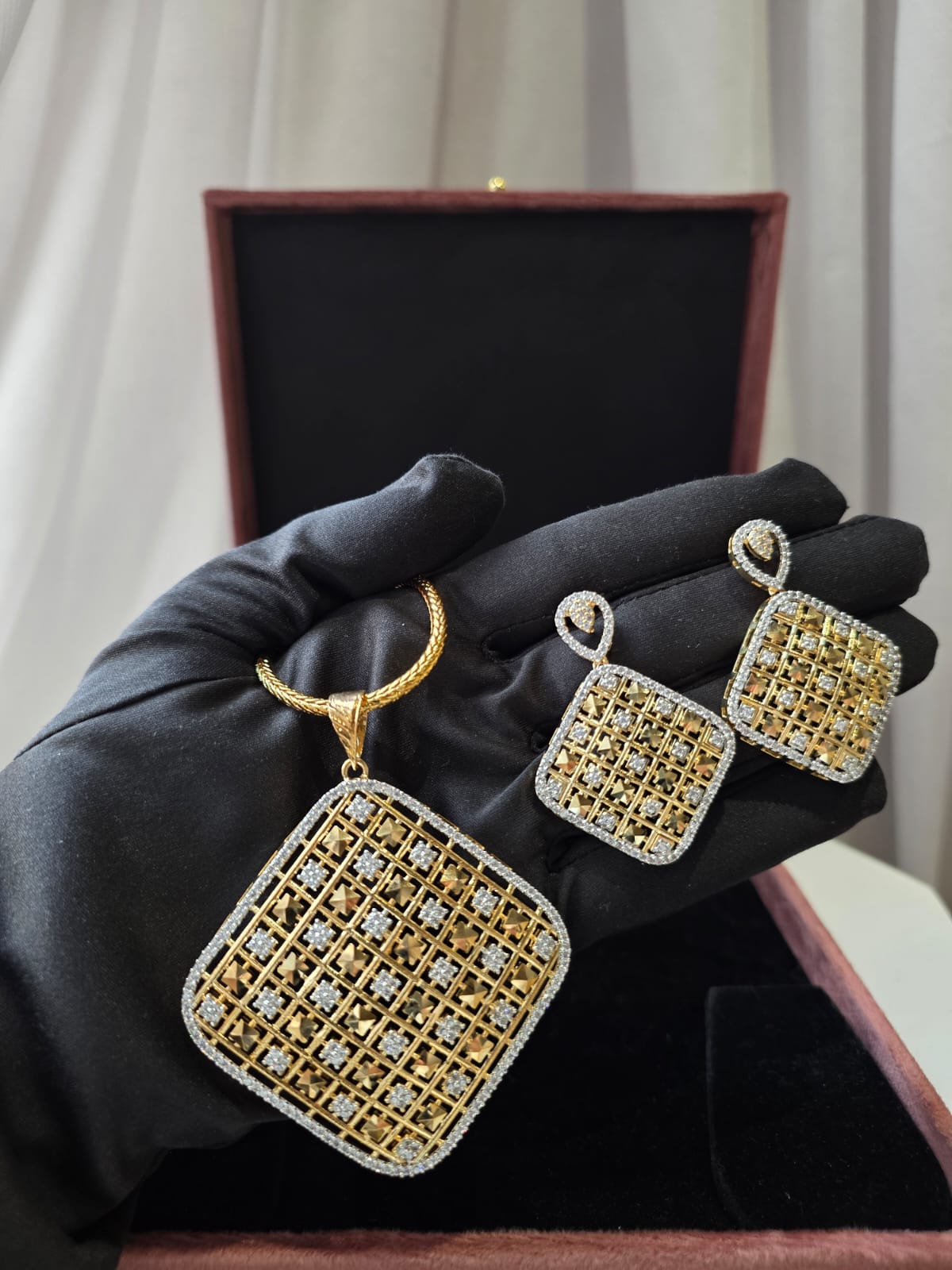 Imperial Grid Luxe Pendant Set