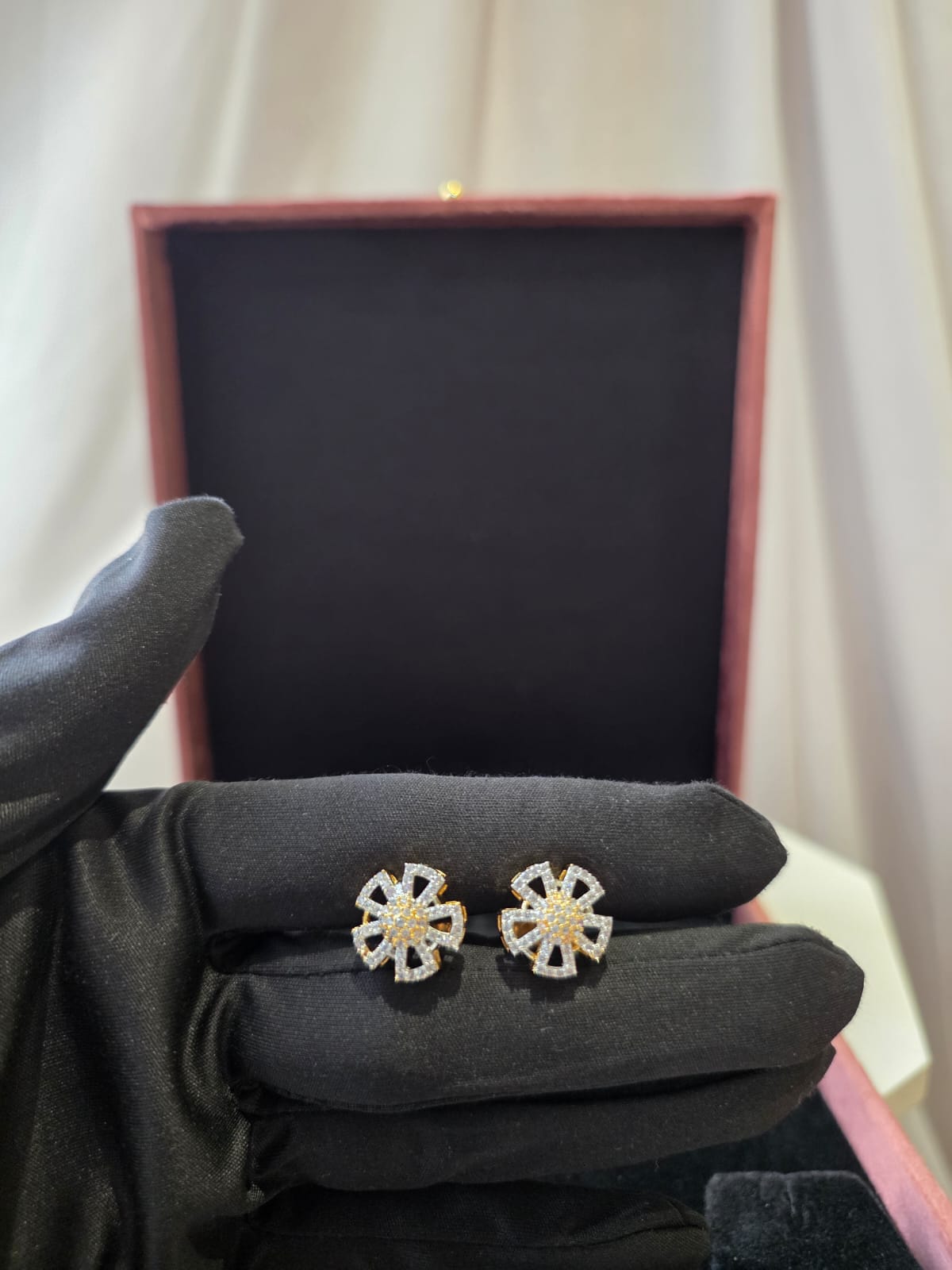 Pearl Bloom Diamond Necklace Set
