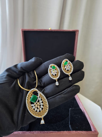 Emerald Grace Pendant Set