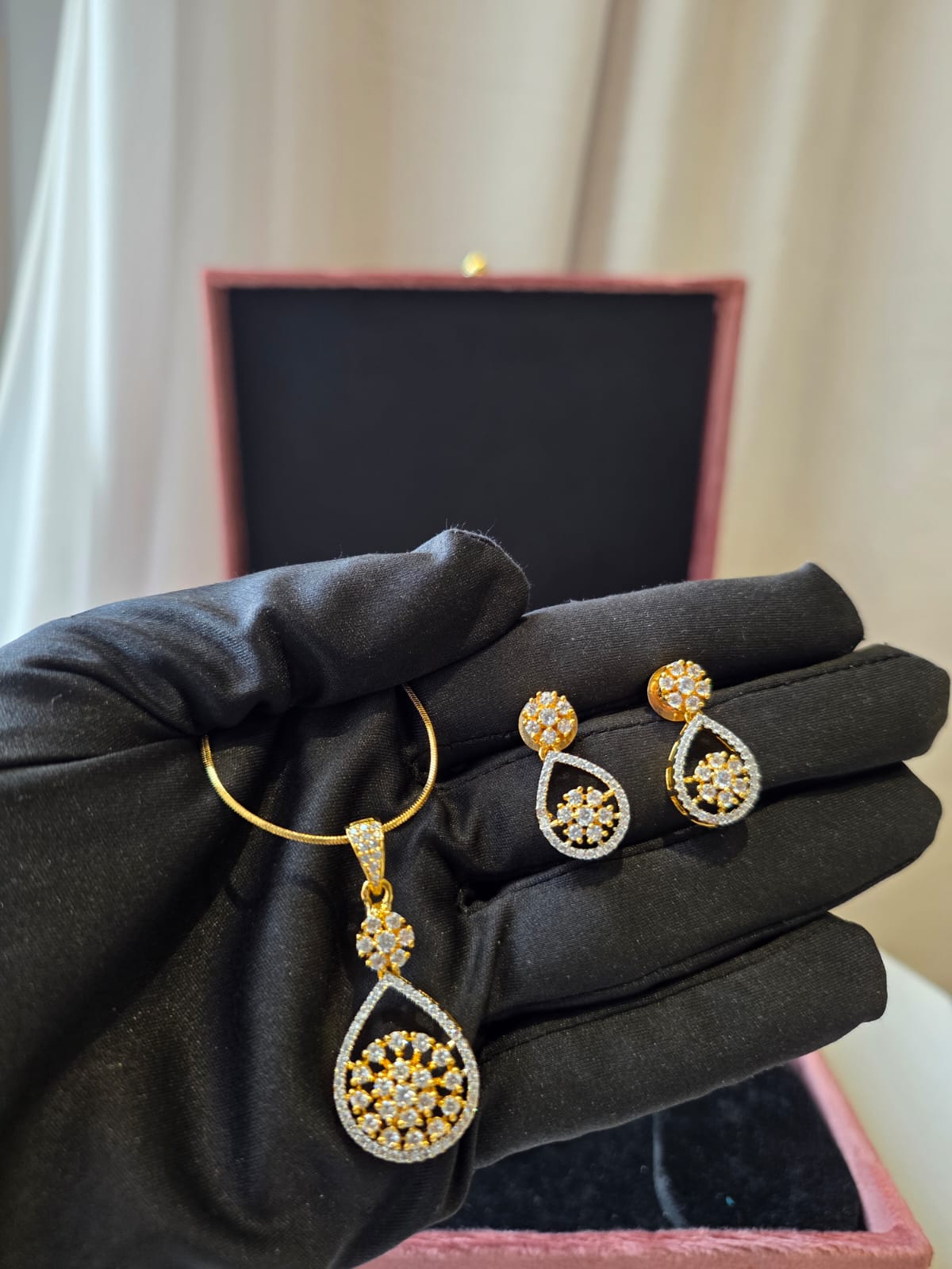 Celeste Drop Pendant Set