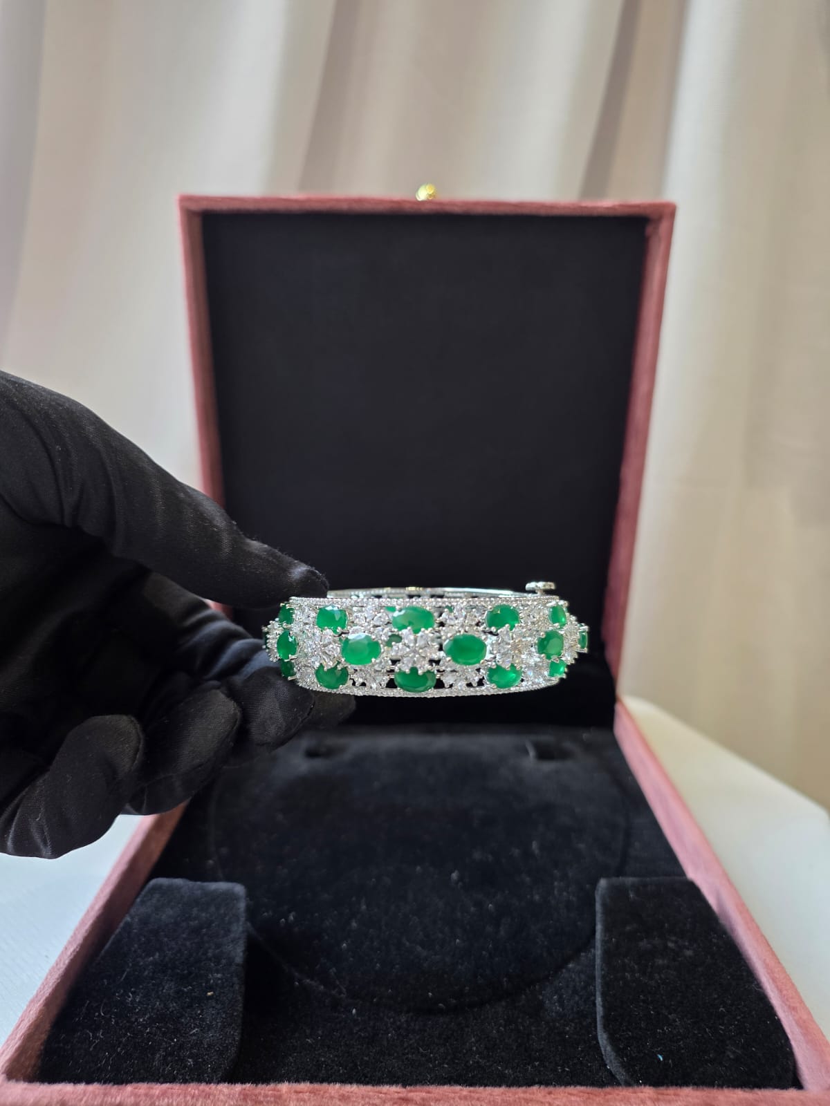 Emerald Royale openable Diamond Kada Set
