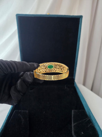 Emerald Regal Oval Statement Bracelet
