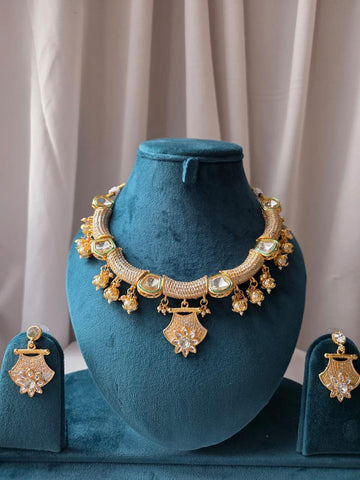 Classic Radiance Necklace Set