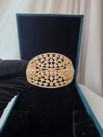 Royal Leaf Lattice Statement Bracelet