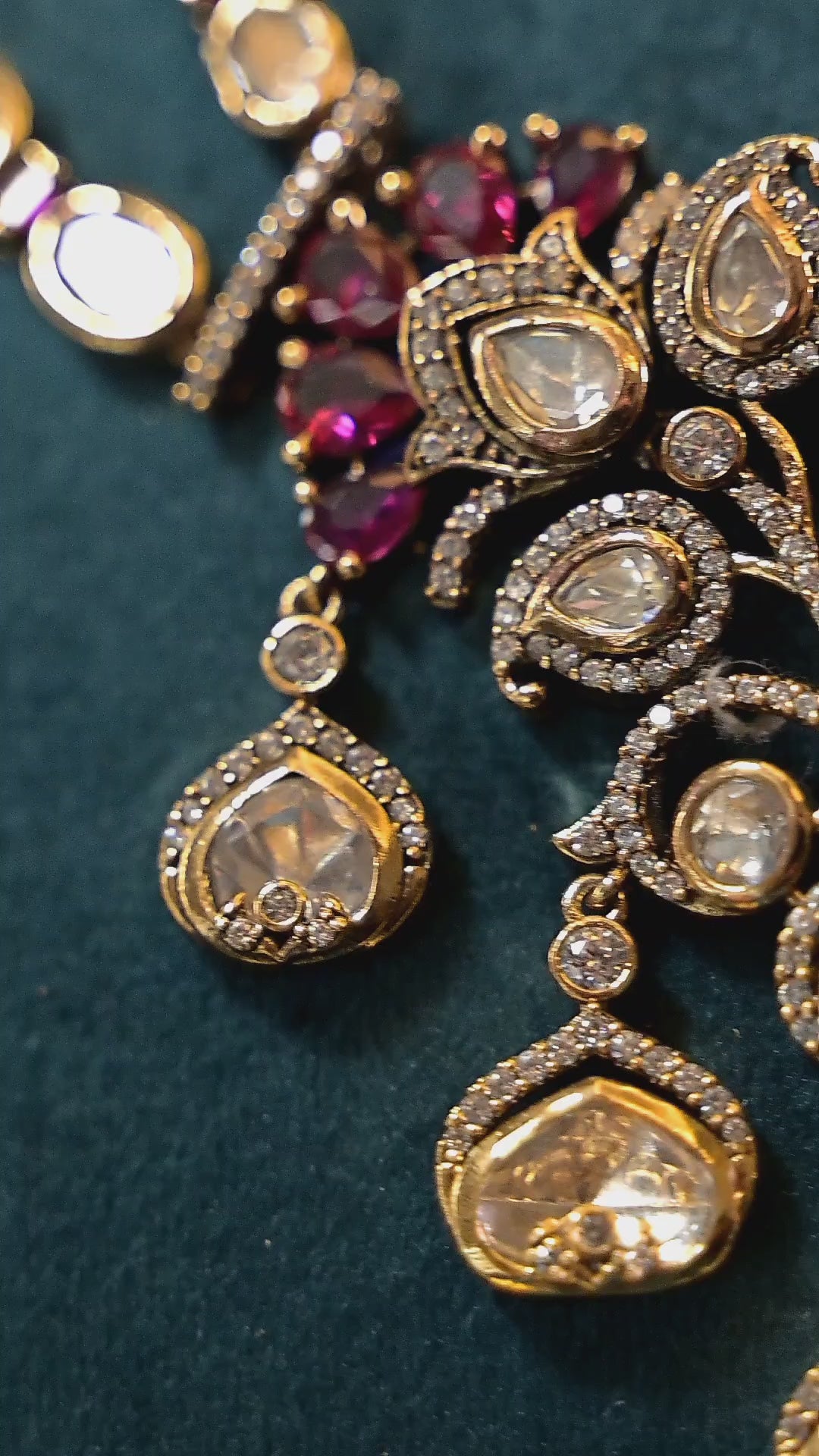 Regal Motiff Polki Victorian Necklace Set