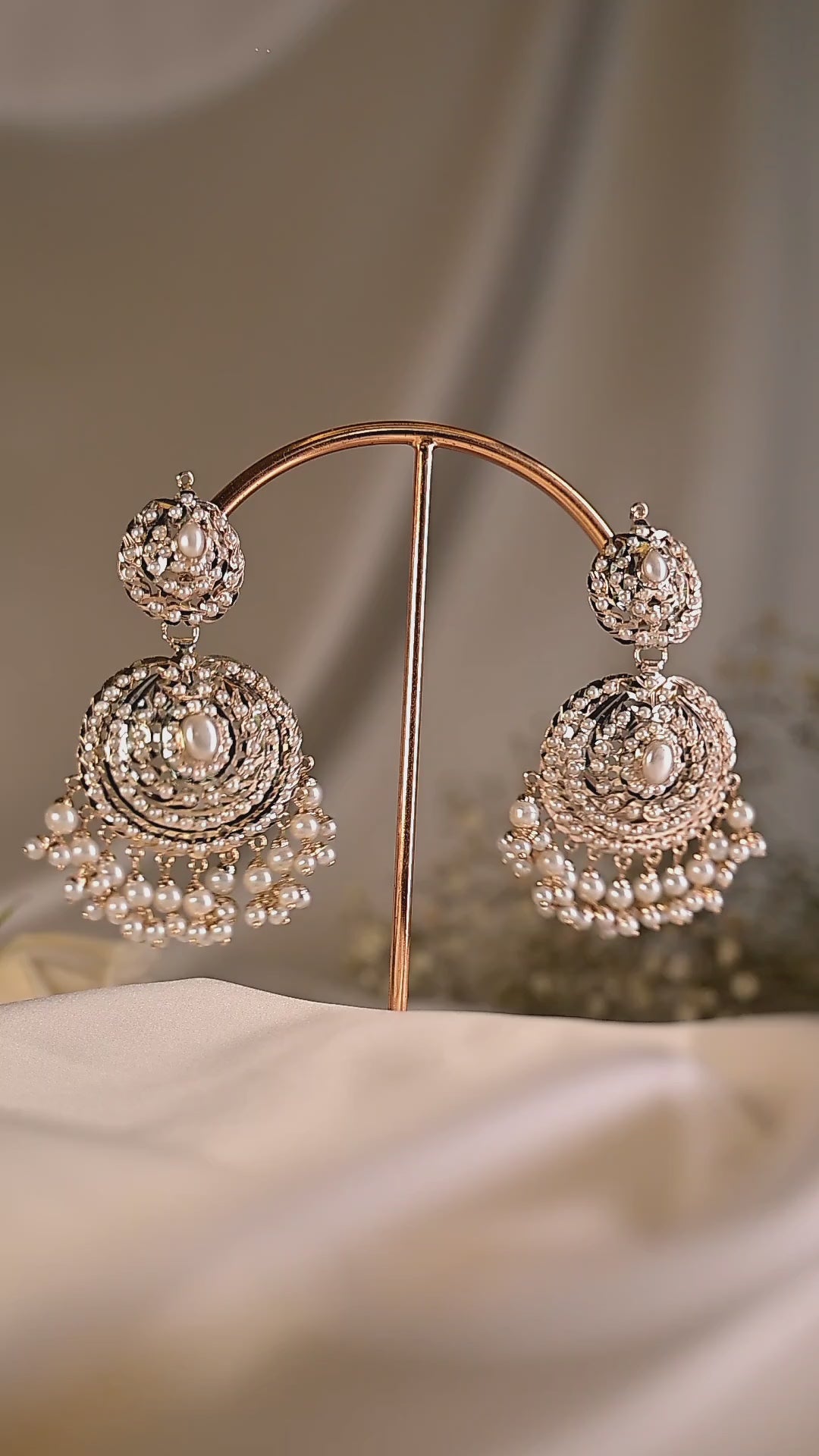 Pearl Drop White Jadau Earring