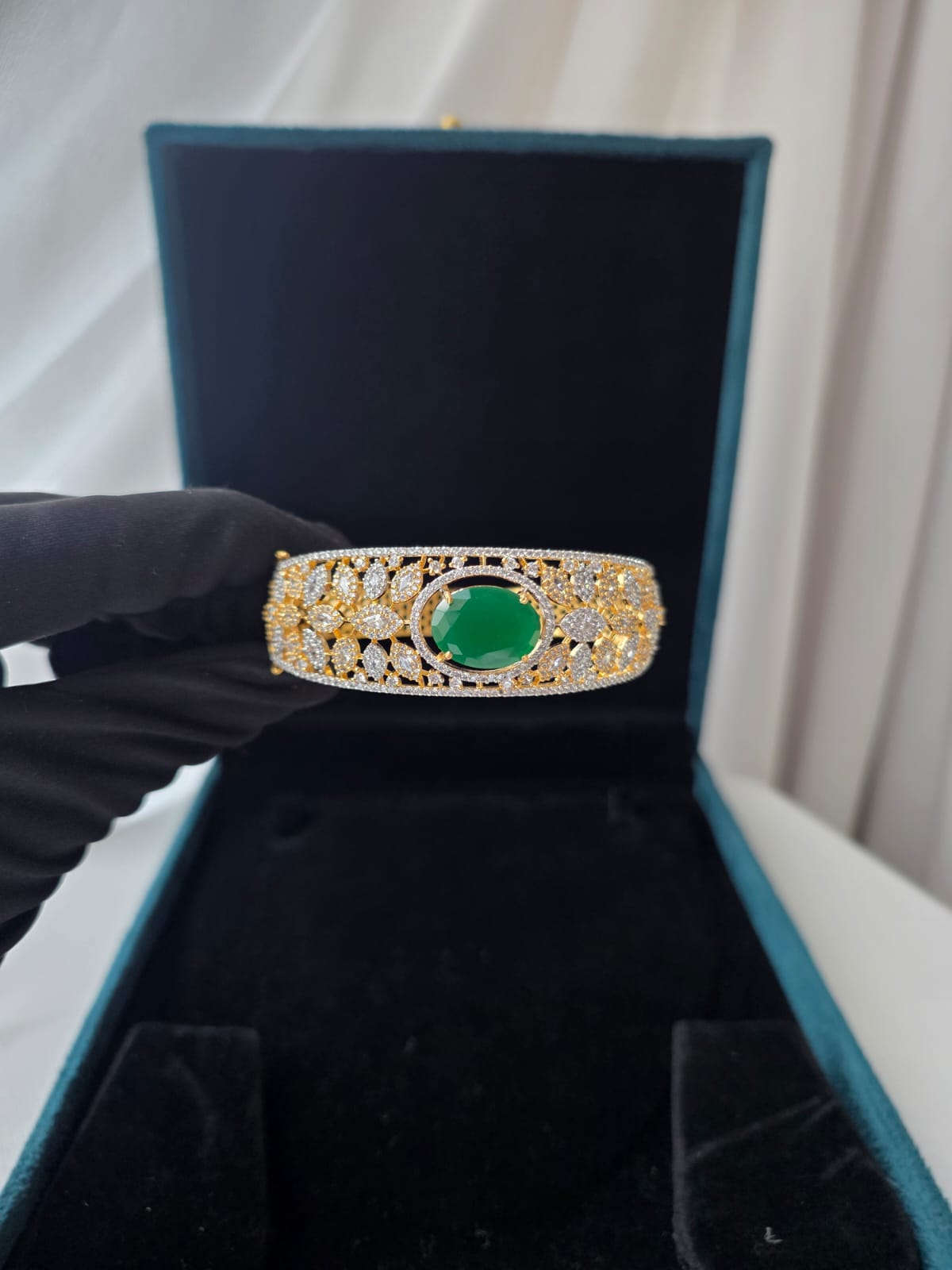 Emerald Regal Oval Statement Bracelet