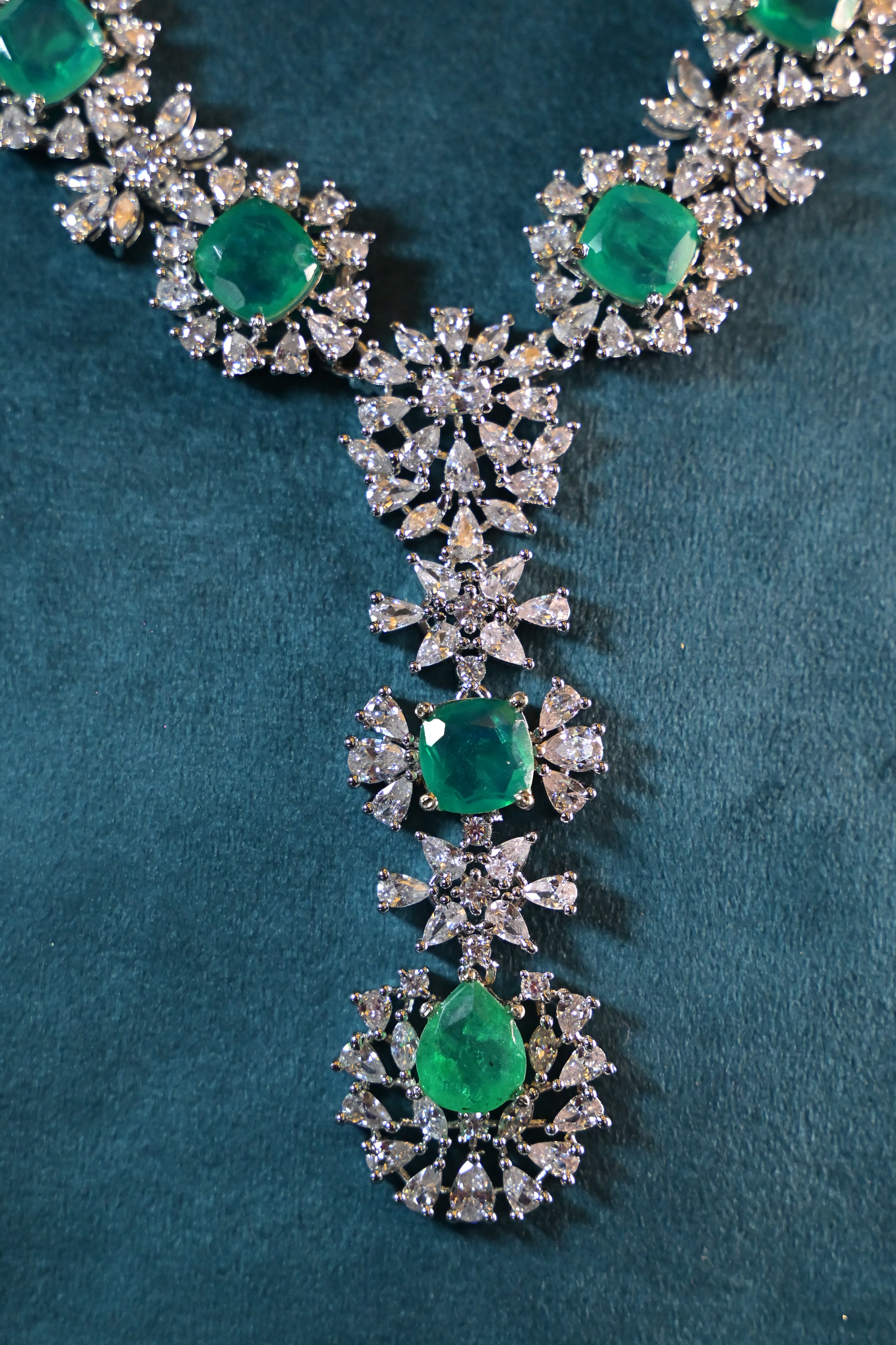 Emerald Floral Long Necklace Set