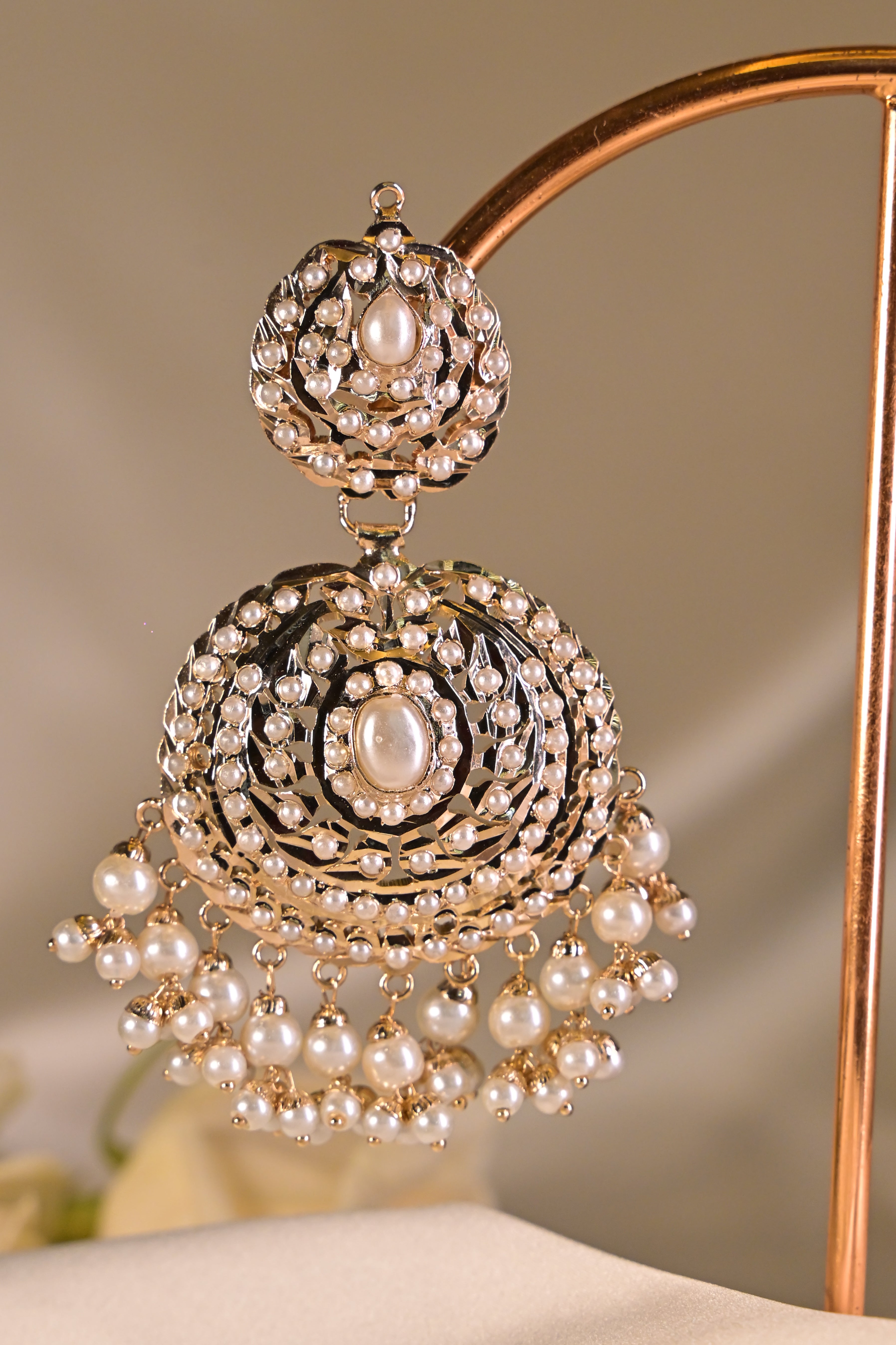 Pearl Drop White Jadau Earring